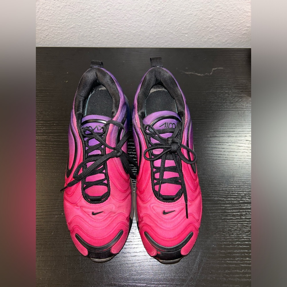 Nike Air Max 720 Hyper Grape Black Hyper Pink Athletic Running Women’s Sz 8.5
